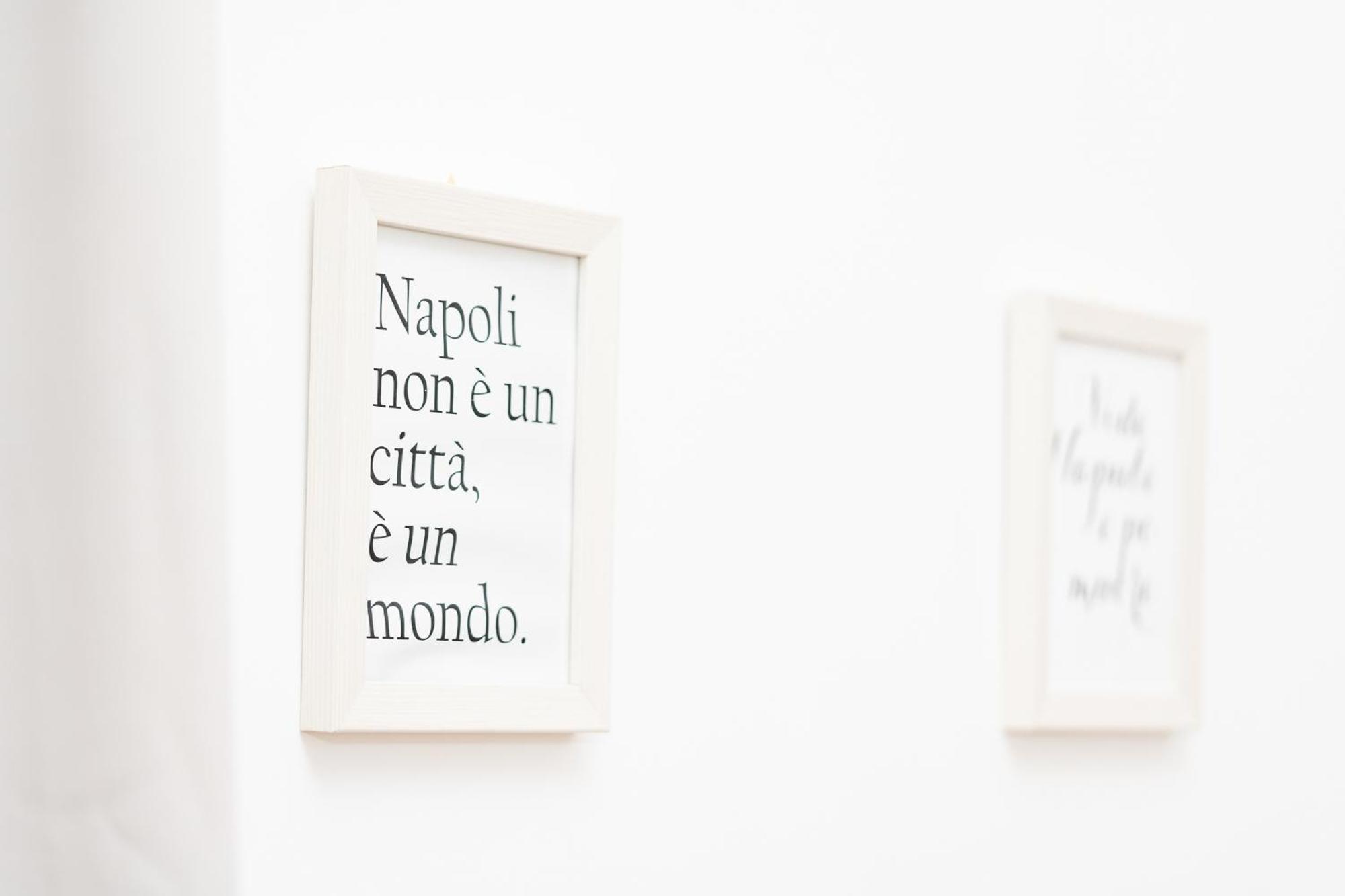 Smart Rent Nei Pressi Di Via Toledo 2 Da Letto * Naples